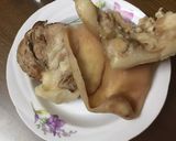 Hình bước làm 1 của món Tai heo trộn thính