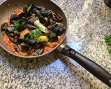 Une image de l'étape 10 de Moules à la portugaise 🍅🥬🌶🌶🧄.