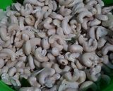 Foto langkah ke 5 dari resep Kacang Mete Bawang Gurih.