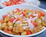 A picture of step 2 of Chole Chaat.