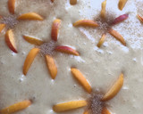 Foto del paso 6 de la receta: Coca con melocotones 🍑 de casa