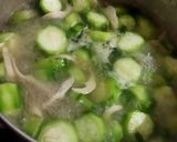 Foto langkah ke 5 dari resep Sup Sayur Oyong Jamur Tiram.