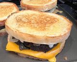 A picture of step 6 of American Diner Patty Melts.