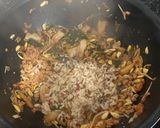 A picture of step 4 of Kimchi fried rice (Pork).