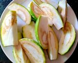 A picture of step 1 of Dahi baigan.