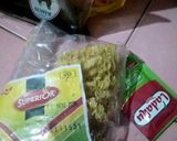 Foto langkah ke 1 dari resep Mie Goreng Jawa.