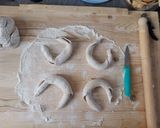 Részben teljes kiőrlésű magvas kifli recept fázis 4 fotója