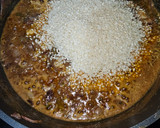 Foto del paso 3 de la receta: Tartera de arroz seco con gambas rojas