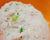 A picture of step 2 of Thalipeeth.
