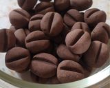 Foto langkah ke 8 dari resep Coffee Bean Cookies (Gluten Free).