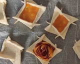Foto del passaggio 3 della ricetta Sfogliatine con rose di pesca