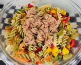 Foto del paso 2 de la receta: Ensalada fusilli con atún y vegetales!!