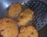 लेफ्ट ओवर चावल के पकौड़े (leftover chawal ke pakode recipe in Hindi) रेसिपी चरण 3 फोटो