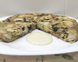 Foto del paso 4 de la receta: Tortilla de alcachofas y espinacas con alioli de aguacate
