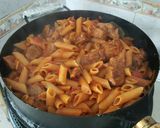 Foto del paso 8 de la receta: Penne Rigate al Disco con Estofado
