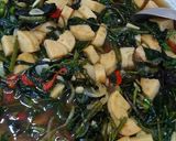 Foto langkah ke 5 dari resep Tumis Scallop Kangkung (Kangkung & Baso IkanTumis).
