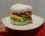 Foto langkah ke 8 dari resep Burger Nasi Ayam Teriyaki.