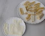 A picture of step 4 of Cheesy and Crispy Banana Fritters.