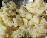 A picture of step 2 of Almond Khoya Sweet Paratha (बदाम खवा पोळी).