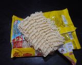 A picture of step 1 of Easy chinese maggi bhel!!.