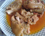 Foto del paso 3 de la receta: Manitas de cerdo en salsa