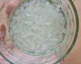 Foto del paso 3 de la receta: Infusión de cebolla, limón y miel 🧅🍋🍯 especial vías respiratorias ❄️⛄🤧 😷 🥶