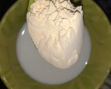 A picture of step 2 of Mango custard.