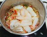 Foto del paso 2 de la receta: Patatas con Bacalao y alguna almeja del Pacífico
