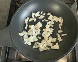 Foto del paso 2 de la receta: Tortilla de hojas de remolacha