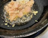 รูปขั้นตอนการทำที่ 2 ของ ไก่ผัดเม็ดมะม่วงหิมพานต์ สูตรเร่งรัด
