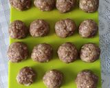 Foto langkah ke 1 dari resep Bola Daging Bolognese.
