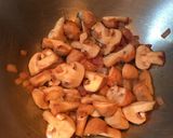 A picture of step 2 of Creamy Garlic Mushroom.