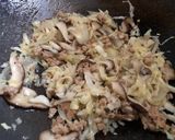 洋蔥香菇高麗菜絲炒肉末的食譜步驟5照片