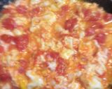 Foto del paso 2 de la receta: Huevos con tomates 🥚 🍅