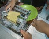 Foto langkah ke 2 dari resep Mie kenyal homemade.