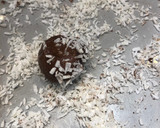 A picture of step 8 of Easy peasy chocolate truffles.