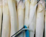 Foto del paso 1 de la receta Salmonetes fritos con guarnición de espárragos