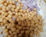 A picture of step 1 of Phulki Chana Chaat.