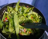 Foto langkah ke 4 dari resep Sayur : Tumis Kangkung Teri Medan tanpa Minyak.