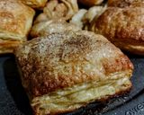 Foto del paso 6 de la receta: CUADRADOS🧇De Hojaldre, Rellenos con Crema🍦Pastelera...!🌺