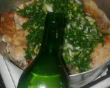 Foto del paso 4 de la receta: Pollo al verdeo con papas a la española
