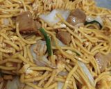 Foto langkah ke 5 dari resep Mie Tek-Tek Goreng.
