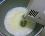 Foto langkah ke 3 dari resep Bolu Pisang Putih Telur (Bisa Kukus / Panggang).
