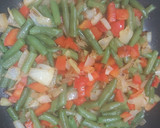 Foto del paso 3 de la receta: Judías verdes con garbanzos y langostinos🦐🦐