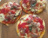 Foto langkah ke 3 dari resep Delicate mini pizza (smoked beef mushroom).