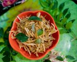 ঝুরি আলু ভাজা(jhuri aloo bhaja recipe in bengali) রেসিপির ধাপ 4 ছবি