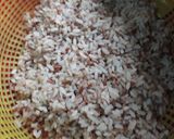 A picture of step 2 of Special native rice with stockfish.