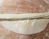 A picture of step 5 of Chicken cheese paratha.