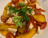 Foto del paso 3 de la receta: Ensalada de melocotón 🍑 a la plancha con mozzarella y tomatitos