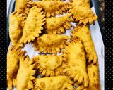 A picture of step 2 of Mawa puri.